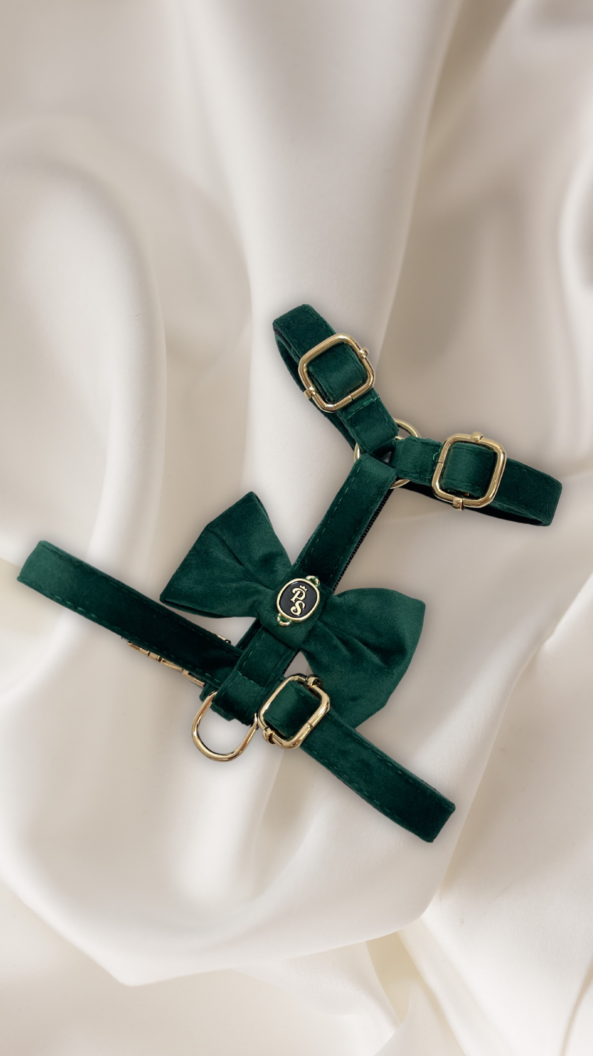 Velvet Bow Green Harness