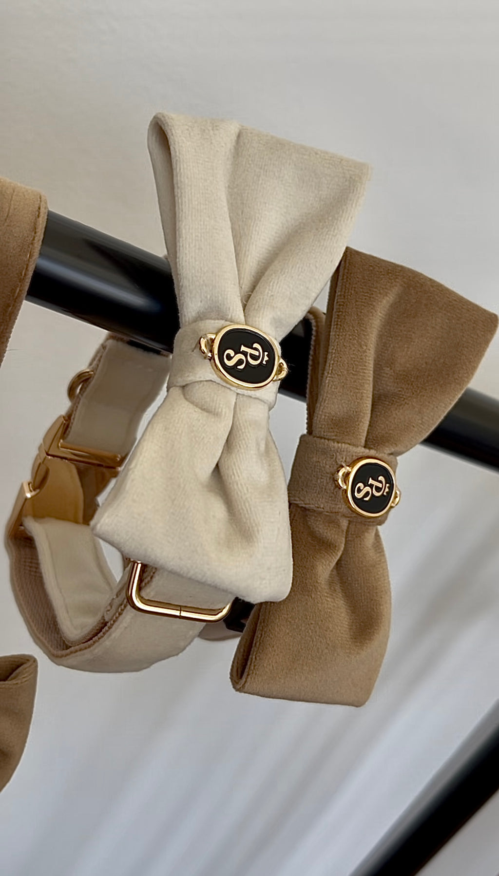 Velvet Dream Ecru Bow Collar