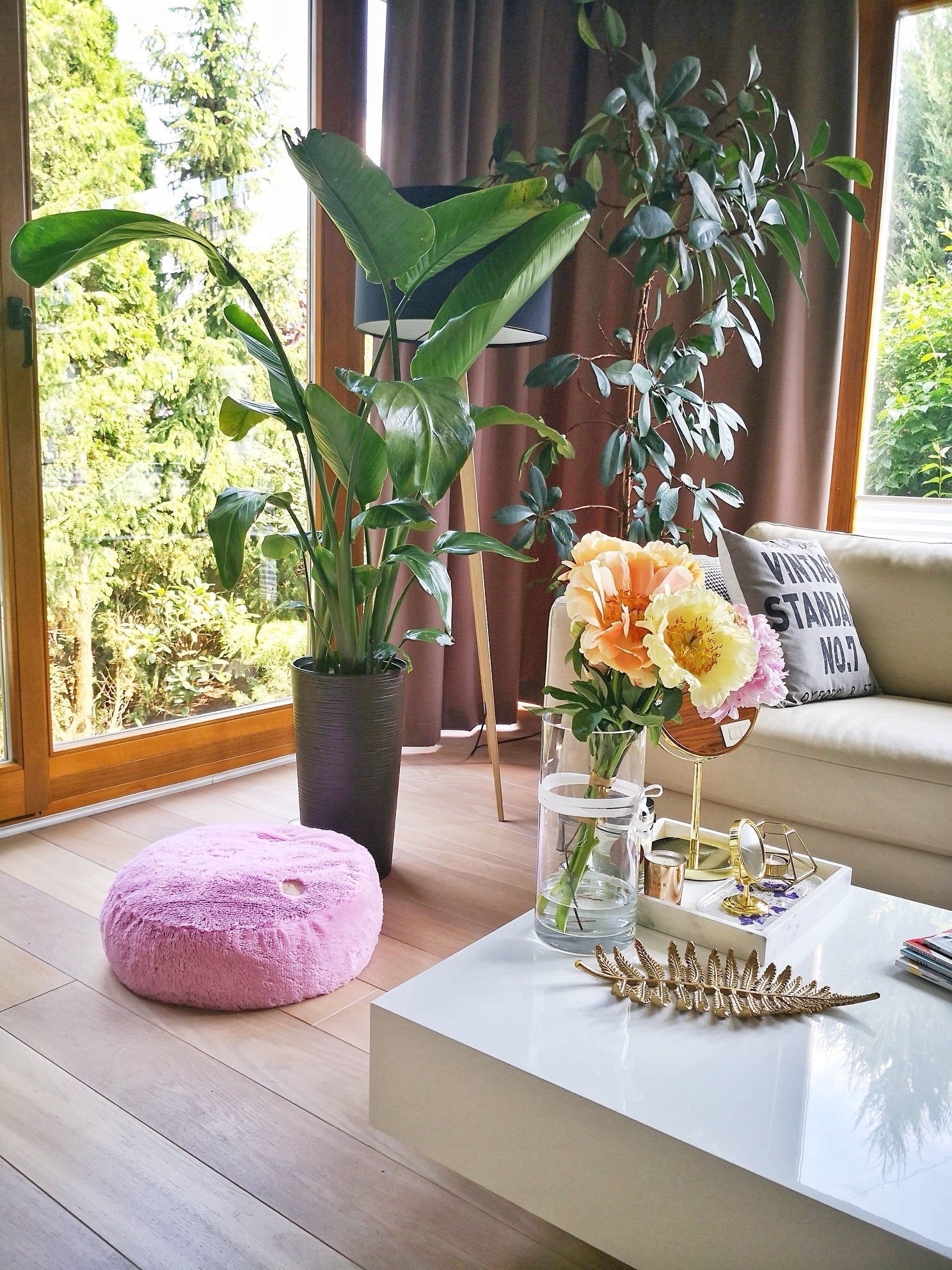 Petersburg Pink Pet Bed