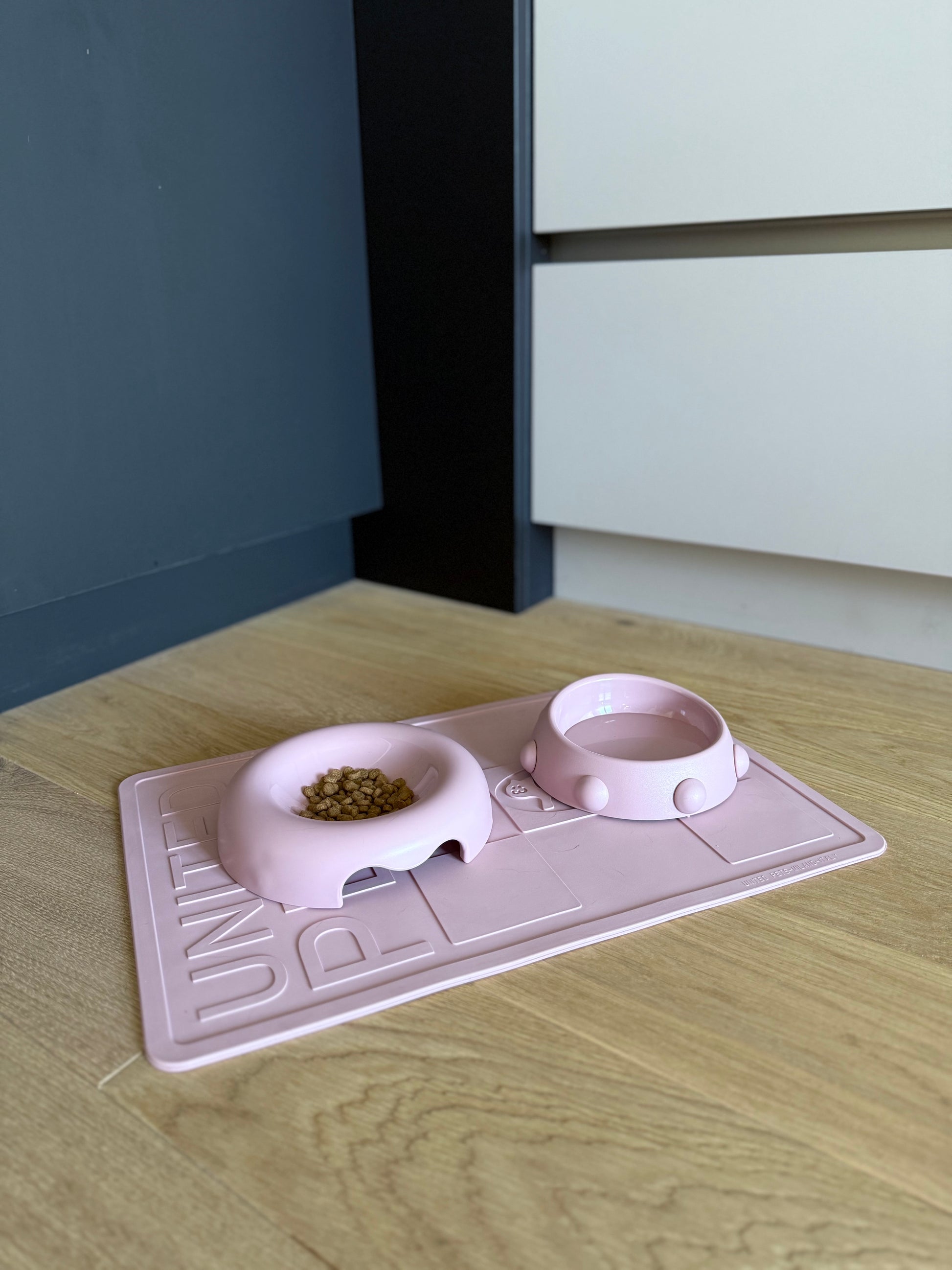Mustafà Feeding Mat in Pink