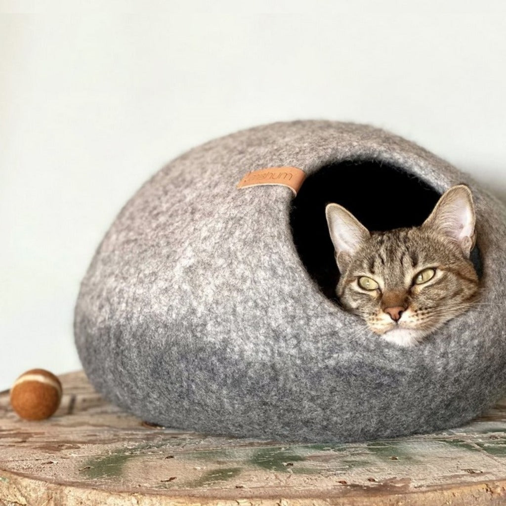 Rita Wool Cat Bed