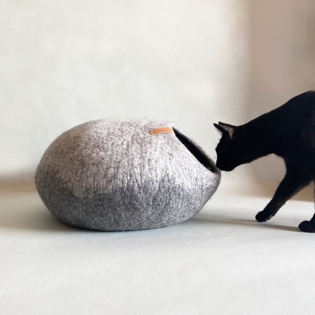 Rita Wool Cat Bed