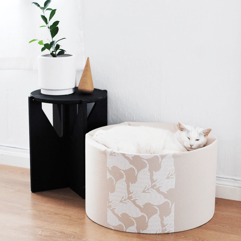 Oti Beige Elevated Cat Bed