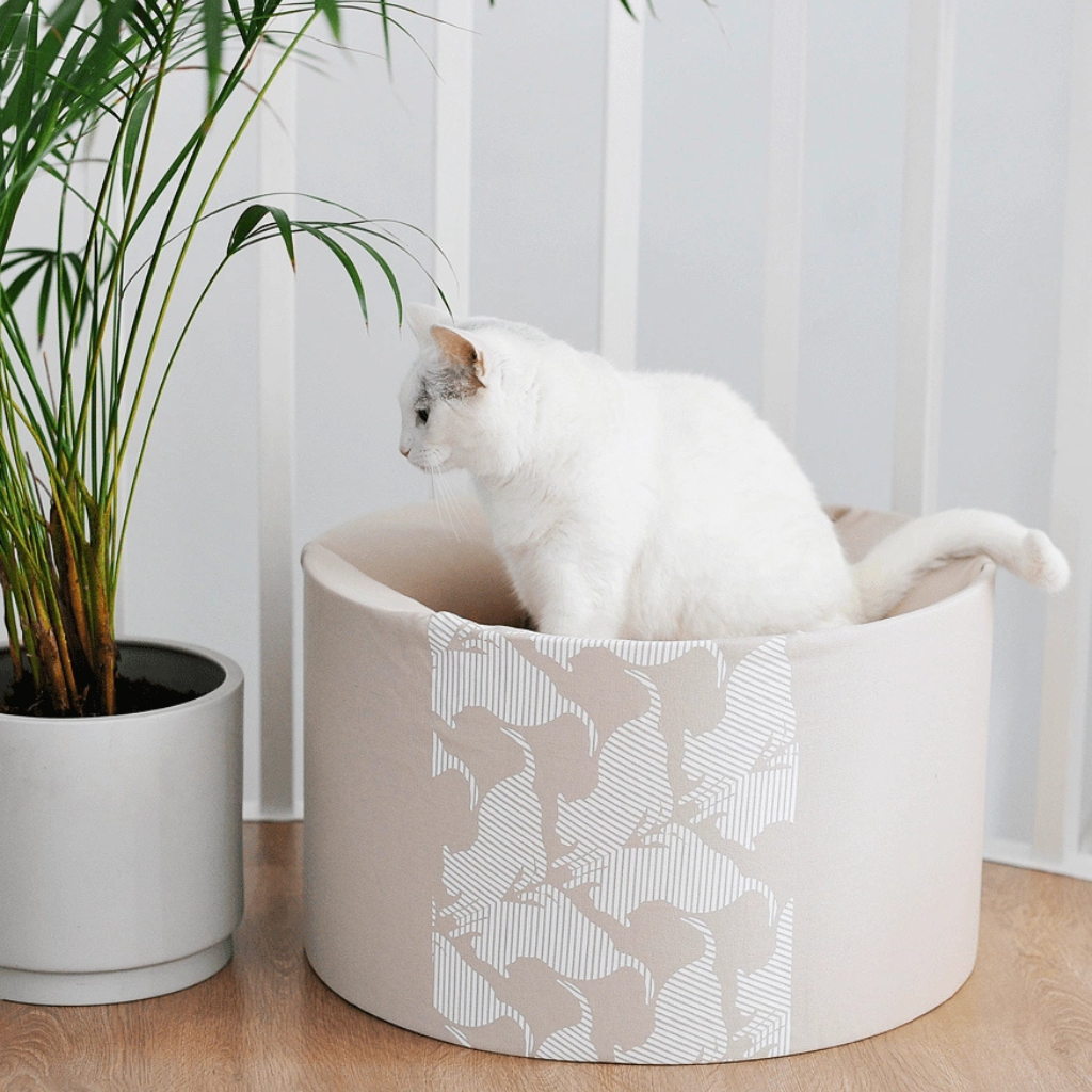 Oti Beige Elevated Cat Bed