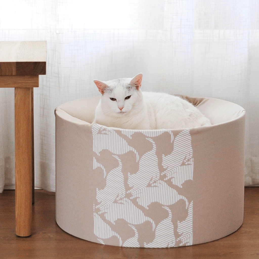 Oti Beige Elevated Cat Bed