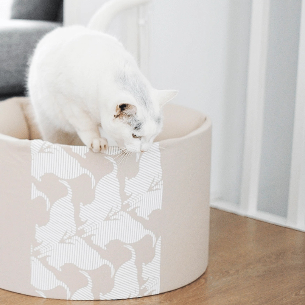 Oti Beige Elevated Cat Bed