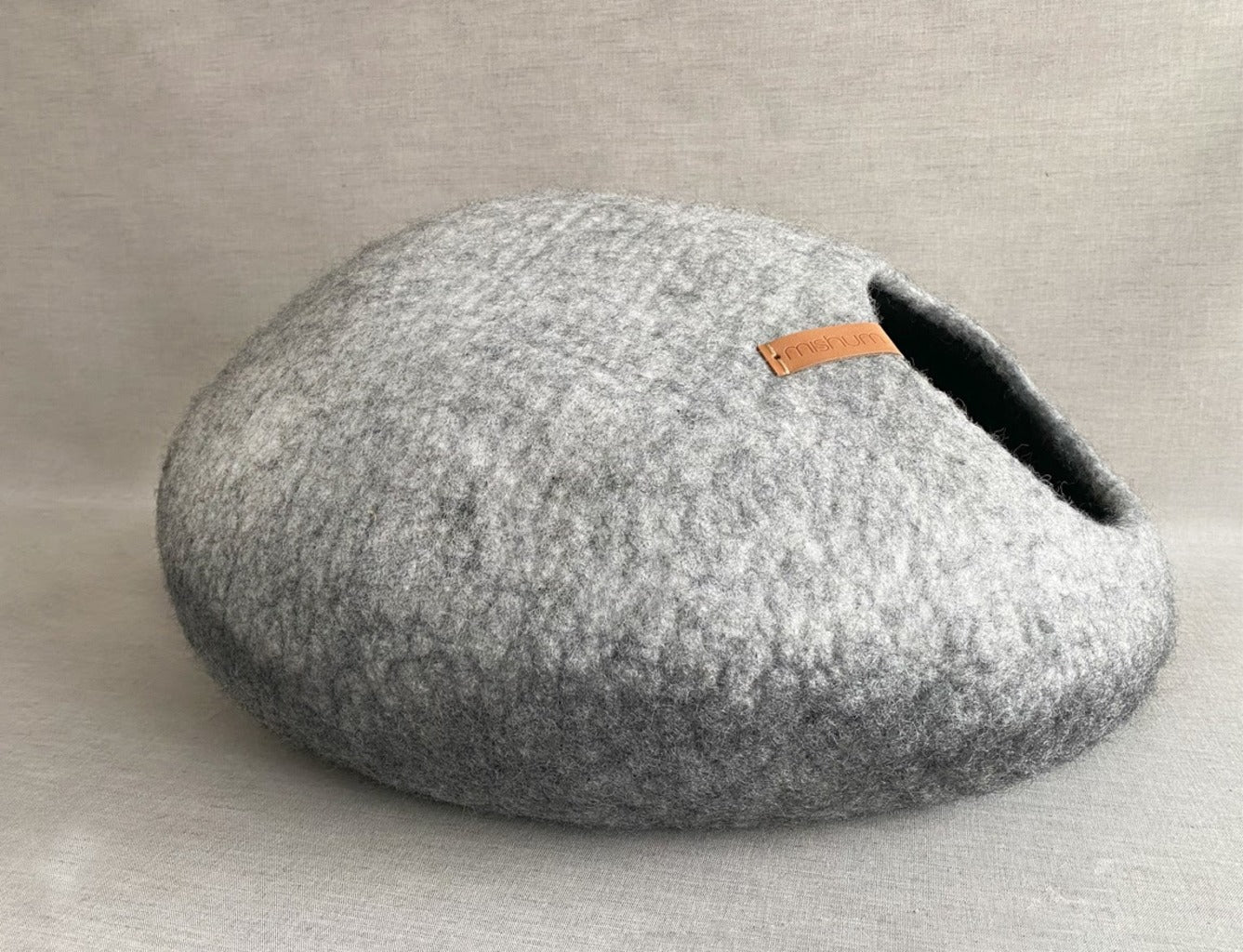 Rita Wool Cat Bed