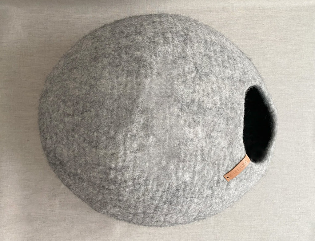Rita Wool Cat Bed